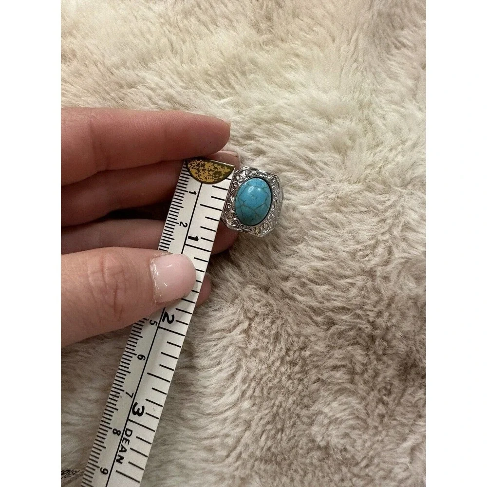 Oval Turquoise And Silver Costume Western Ring Sz 8